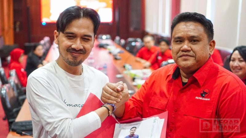 Bima Eka Sakti Kembalikan Formulir Cawabup Tegal