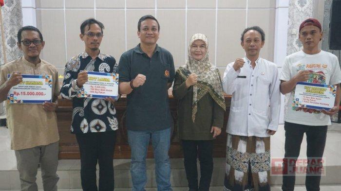 Wali Kota Aaf Serahkan Bantuan Keberlangsungan Kelompok Tani dan&nbsp;Ternak