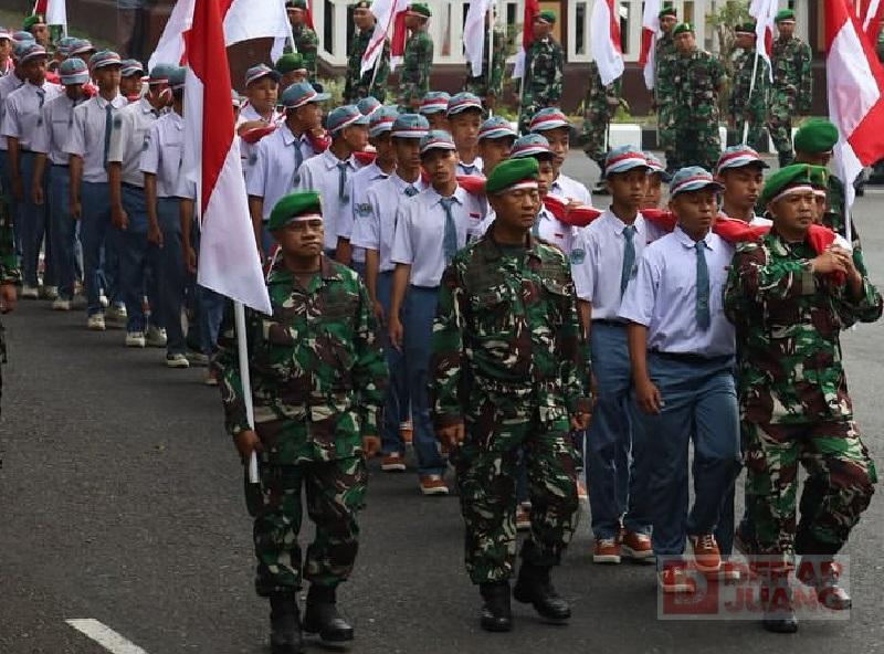 Pelajar Temanggung Kompak Gelar Kirab Bendera