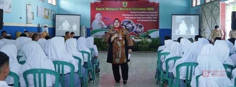 Bupati Yuni Laksanakan Program Bupati Mengajar Menyongsong Indonesia Emas 2045